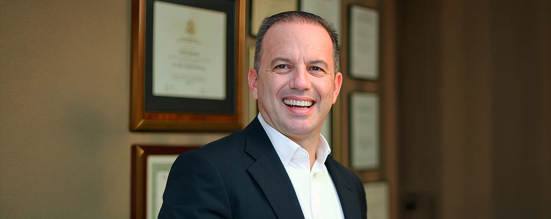 Dr. Ümit Yazman Banner